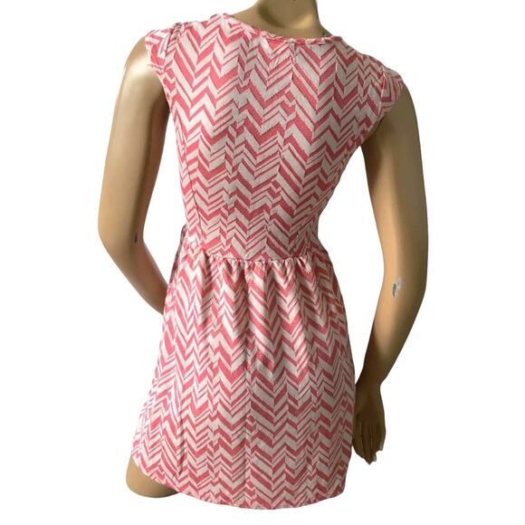 Trendyland Pink Chevron Skater Dress Women's Medium Cap Sleeve Fit & Flare - Picture 3 of 4
